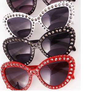 Spiked Cat-eye Sunglasses